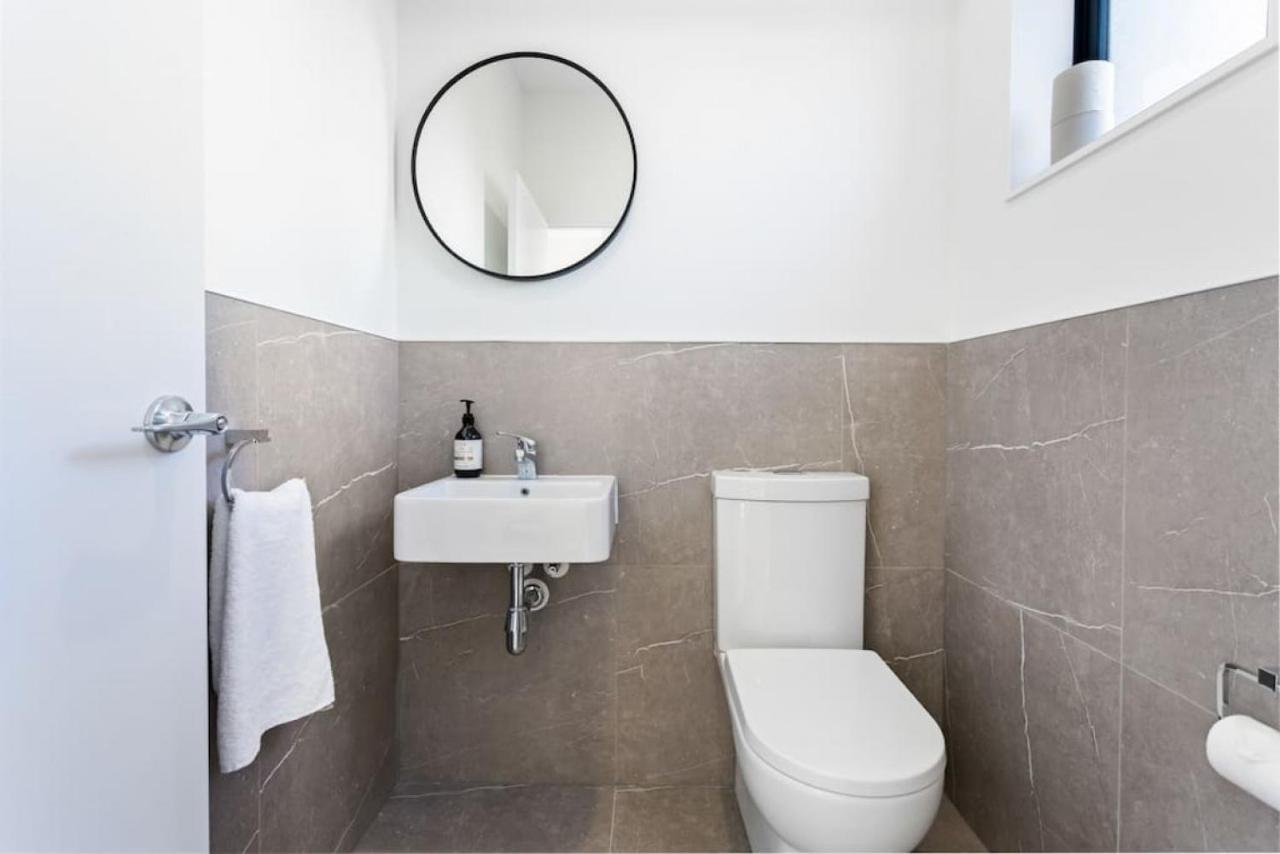Stunning New 2Br Luxury In Pukekohe - Wifi Netflix Villa Bagian luar foto