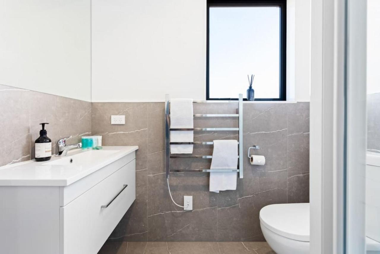 Stunning New 2Br Luxury In Pukekohe - Wifi Netflix Villa Bagian luar foto